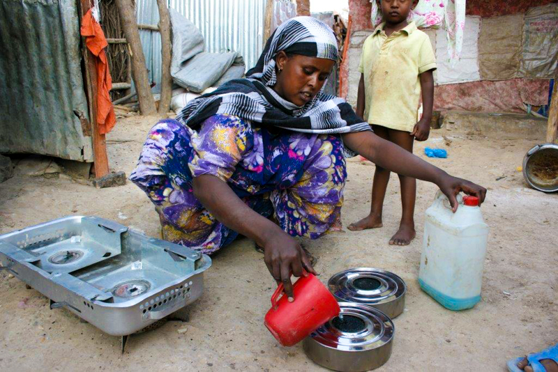 http://cleancookstoves.org/images/data/IMAGE/photo/000/000/666-1.JPG