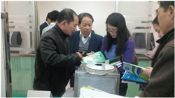Giới thiệu Bếp 2V với các nhà sáng chế trong hội thảo